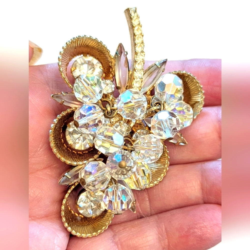 Vintage D&E Juliana Crystal Leaf Brooch BOOK PIECE - Picture 3 of 5